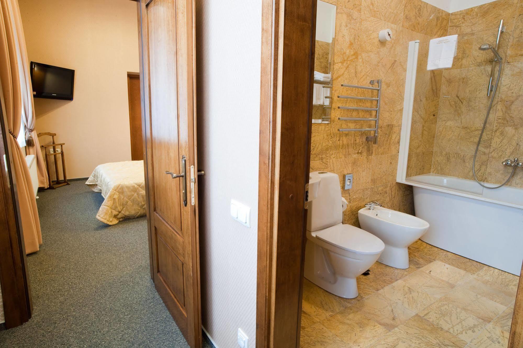 Friedricho Pasazas Hotel Klaipėda Buitenkant foto